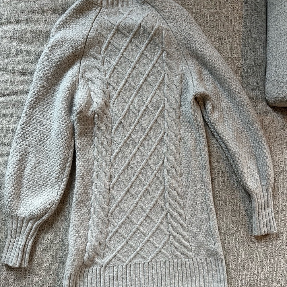 American Eagle Outfitters Gray Cable Knit Sweater